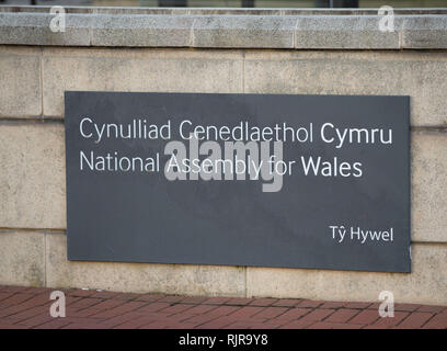 Una vista esterna dell'Assemblea Nazionale di Welsh (Ty Hywel) edificio presso la Baia di Cardiff, Galles, UK. Foto Stock