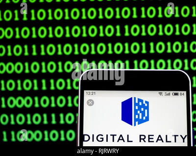 L'Ucraina. 7 febbraio, 2019. Digital Realty Real Estate Investment Trust Company logo che si vede visualizzato su un telefono intelligente. Credito: Igor Golovniov SOPA/images/ZUMA filo/Alamy Live News Foto Stock