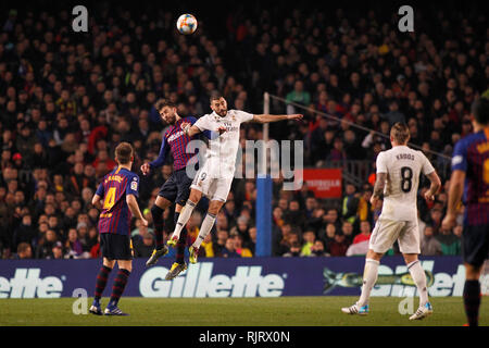 Spagna La Copa, semi finali, prima gamba, FC Barcellona vs Real Madrid, reporting live durante il gioco Foto Stock