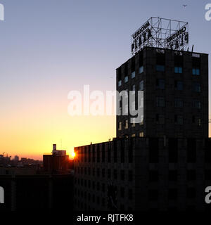 Catalonia Plaza Hotel Barcellona al tramonto Spagna Foto Stock