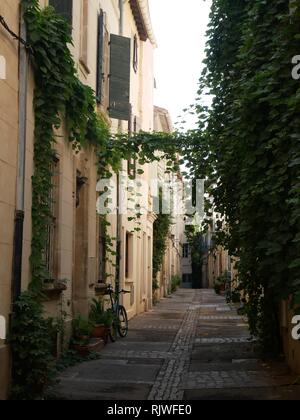 Storia street in Arles, Francia Foto Stock