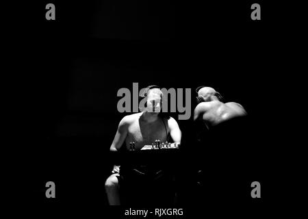 Chessboxing corrispondono all'intellettuale fight club di Berlino Foto Stock