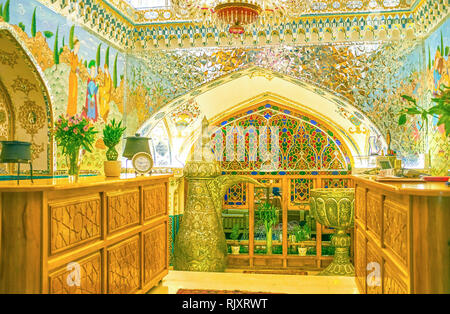 ISFAHAN, IRAN - 19 ottobre 2017: Il banco della reception di Baastan ristorante nel centro di Isfahan, il 19 ottobre in Isfahan Foto Stock