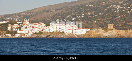 Andros village di Andros isola in Grecia Foto Stock