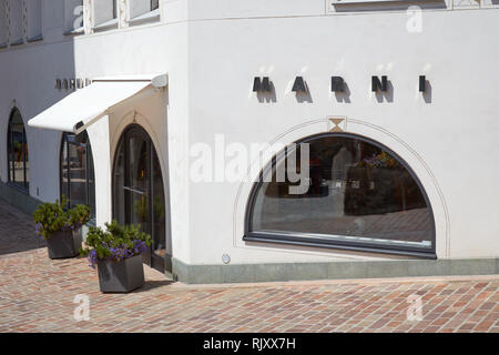 SANKT MORITZ, Svizzera - Agosto 16, 2018: Marni negozio di lusso in una soleggiata giornata estiva in Sankt Moritz, Svizzera Foto Stock