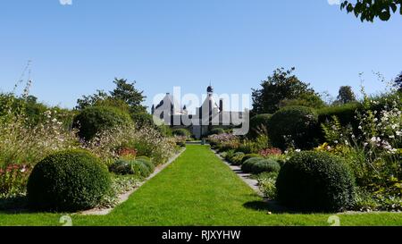 Chateau de Touffou dai giardini Foto Stock