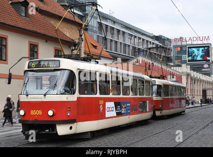 Praga T3 tramcar;Repubblica ceca Foto Stock