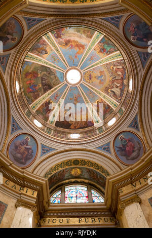 Haifa, Israele - 17 Novembre 2018: La cupola interno della Stella Maris Monastery di Haifa, Israele Foto Stock