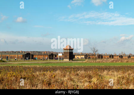 Torre di guardia al campo di concentramento di Auschwitz Foto Stock