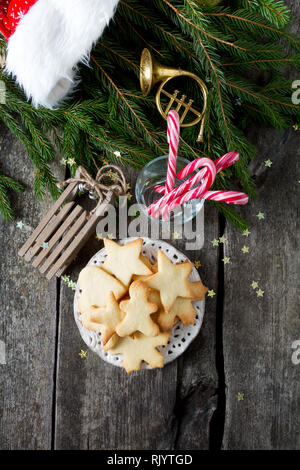 Home cotta biscotti di Natale Foto Stock