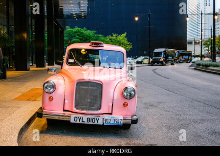 Rosa Taxi a Londra, Chicago, Illinois. Foto Stock