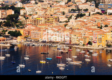 La cittadina sul mare di Villefranche sur Mer nel sud della Francia Foto Stock