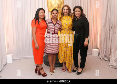 Nancy Garcia Garcia (l-r), Yalitza Aparicio, Marina de Tavira e Gabriela Rodriguez frequentando l'Oscar Nominee Champagne Reception tè presso la struttura Claridge's Ballroom di Londra, Regno Unito. Foto Stock