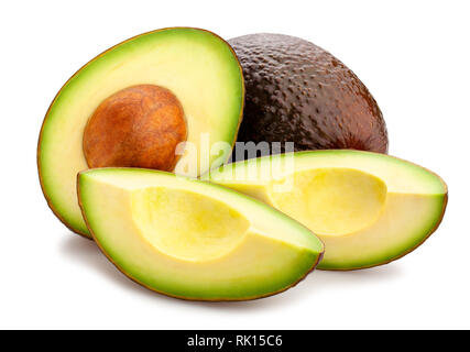 Tagliate a fette di avocado hass percorso isolato Foto Stock