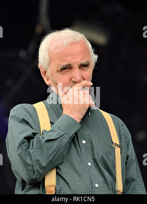 Il cantante Charles Aznavour al Vieilles Charrues Festival a Carhaix su 2007/07/19. Foto Stock