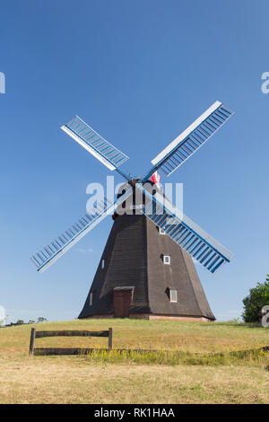 1863 windmill Paula, smock mill a Steinhude vicino Wunstorf, Bassa Sassonia / Bassa Sassonia, Germania Foto Stock