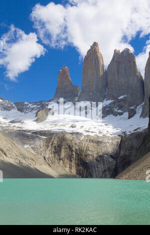 Base Las Torres Viewpoint, Torres del Paine, Cile. Patagonia Cilena paesaggio. Foto Stock