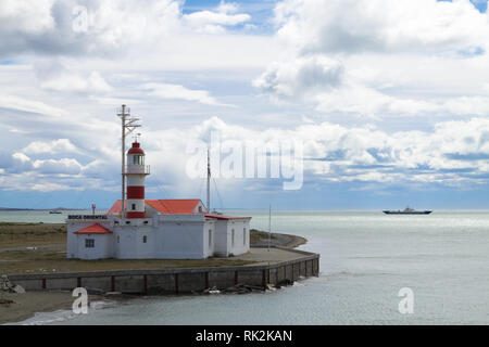 Punta Delgada lighthouse, stretto di Magellano cileno transfrontalieri. Il Cile landmark Foto Stock