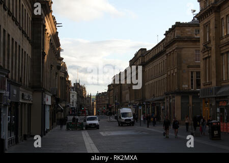 Grey Street nella città Grainger, Newcastle upon Tyne, England, Regno Unito Foto Stock