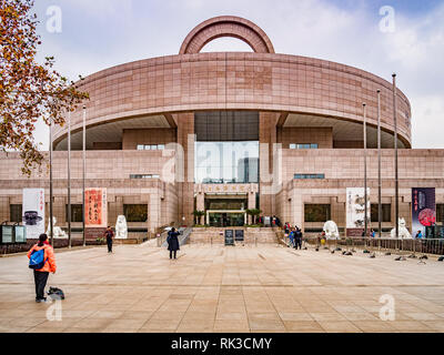 2 Dicembre 2018: Shanghai in Cina - Il Museo di Shanghai entrata principale. Foto Stock