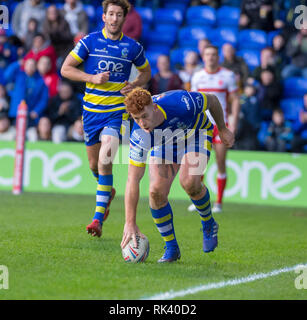 Halliwell Jones Stadium, Warrington, Regno Unito. Il 9 febbraio, 2019. Betfred Super League Rugby, Warrington lupi versus Hull KR; Harvey Livett punteggi per Warrington Credito: Azione Sport Plus/Alamy Live News Foto Stock