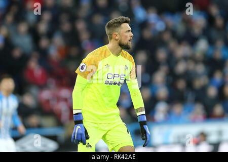 Huddersfield, Regno Unito. 09Feb, 2019. L Huddersfield Town Portiere Ben Hamer guarda a. Premier League, Huddersfield Town v Arsenal a John Smith's Stadium a Huddersfield sabato 9 febbraio 2019. Questa immagine può essere utilizzata solo per scopi editoriali. Solo uso editoriale, è richiesta una licenza per uso commerciale. Nessun uso in scommesse, giochi o un singolo giocatore/club/league pubblicazioni. pic da Chris Stading/Andrew Orchard fotografia sportiva/Alamy Live news Credito: Andrew Orchard fotografia sportiva/Alamy Live News Foto Stock