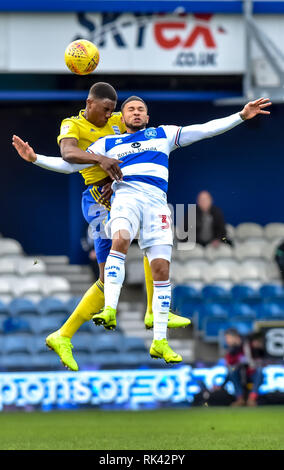 Londra, Regno Unito. 09Feb, 2019. Jake Bidwell di Queens Park Rangers capi la sfera durante il cielo EFL scommessa match del campionato tra Queens Park Rangers e Birmingham City al Loftus Road Stadium, Londra, Inghilterra il 9 febbraio 2019. Foto di Phil Hutchinson. Solo uso editoriale, è richiesta una licenza per uso commerciale. Nessun uso in scommesse, giochi o un singolo giocatore/club/league pubblicazioni. Credit: UK Sports Pics Ltd/Alamy Live News Foto Stock