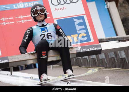 Anna Rupprecht di germania sulla prima giornata di gara della FIS Ski Jumping World Cup Ladies Ljubno l 8 febbraio 2019 a Ljubno, Slovenia. (Foto di Rok Rakun / Pacific Stampa) Foto Stock