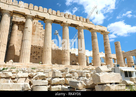 Il Partenone tempio sotto lavori di rinnovo dell'Acropoli di Atene, Grecia Foto Stock