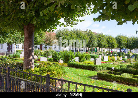 La pesca trimestre Holm, cimitero, Schleswig, Schleswig-Holstein, Germania, Europa Foto Stock