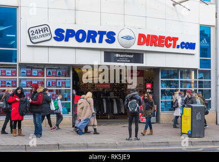 Sport Direct shop ingresso anteriore in Brighton, East Sussex, Inghilterra, Regno Unito. Negozio di vendita al dettaglio. Foto Stock