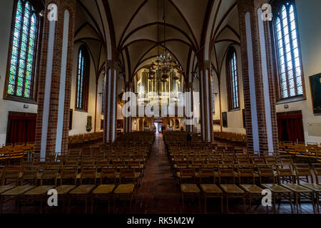 Berlino - 09 settembre 2018: Interno della chiesa di San Nicola nel centro storico di Altstadt Spandau. Foto Stock