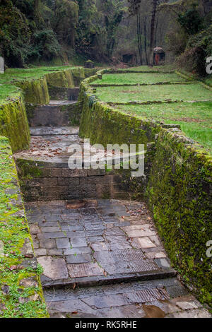 Acquedotto di Guamo, vicino a Lucca, Toscana, Italia, costruito da Lorenzo Nottolini nel 1823 Foto Stock