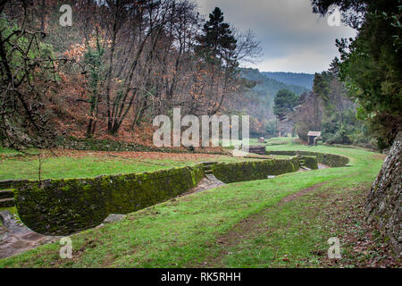 Acquedotto di Guamo, vicino a Lucca, Toscana, Italia, costruito da Lorenzo Nottolini nel 1823 Foto Stock