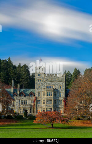 Il castello di hartley e alberi d'autunno al Royal strade University-Colwood, Victoria, British Columbia, Canada. Foto Stock