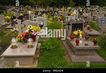 Nowa Huta, Polonia - 9 luglio 2018. La storica Cmentarz Mogilski cimitero di Nowa Huta, Cracovia Foto Stock