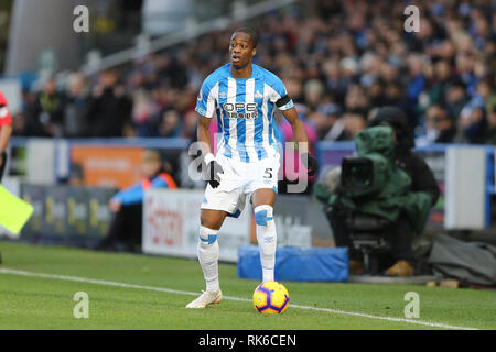 Huddersfield, nello Yorkshire, Regno Unito. 09 Febbraio, 2019. Terence Kongolo di Huddersfield Town in azione. Premier League, Huddersfield Town v Arsenal a John Smith's Stadium a Huddersfield sabato 9 febbraio 2019. Questa immagine può essere utilizzata solo per scopi editoriali. Solo uso editoriale, è richiesta una licenza per uso commerciale. Nessun uso in scommesse, giochi o un singolo giocatore/club/league pubblicazioni. pic da Chris Stading/Andrew Orchard fotografia sportiva/Alamy Live news Foto Stock