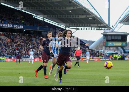 Huddersfield, nello Yorkshire, Regno Unito. 09 Febbraio, 2019. Matteo Guendouzi di Arsenal vede la palla fuori gioco. Premier League, Huddersfield Town v Arsenal a John Smith's Stadium a Huddersfield sabato 9 febbraio 2019. Questa immagine può essere utilizzata solo per scopi editoriali. Solo uso editoriale, è richiesta una licenza per uso commerciale. Nessun uso in scommesse, giochi o un singolo giocatore/club/league pubblicazioni. pic da Chris Stading/Andrew Orchard fotografia sportiva/Alamy Live news Foto Stock