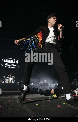 Calgary, Alberta, Canada. Il 9 febbraio, 2019. Max Kerman della banda Arkells compie durante il Rally Arkells grido Tour a Calgary, Alberta. Credito: Baden Roth/ZUMA filo/Alamy Live News Foto Stock