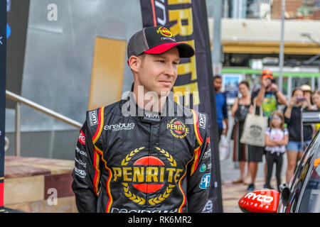 Melbourne, Australia. 10 feb 2019. Penrite Racing - Erebus Motorsport 2019 stagione di lancio. Federation Square ,Melbourne, Victoria, Australia. Conducente David Reynolds durante il rivelare del suo Holden Commodore ZB. Credito: Brett keating/Alamy Live News Foto Stock