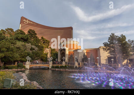 Fontana al di fuori dell'entrata al Wynn Esplanade Shoppes, Wynn Hotel and Casino, Las Vegas Boulevard South (striscia), Las Vegas, Nevada, STATI UNITI D'AMERICA Foto Stock