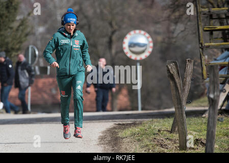 Carina Vogt di Germania riscaldamento fino alla FIS Ski Jumping World Cup Ladies Ljubno il 9 febbraio 2019 a Ljubno, Slovenia. (Foto di Rok Rakun / Pacific Stampa) Foto Stock