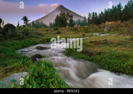 Mt. Mayon Foto Stock