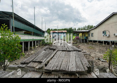 Pulau Ketam, Malaysia. Gennaio 2019. le tipiche case su palafitte sul mare Foto Stock