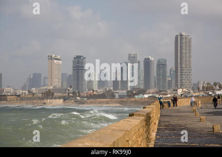Vista sul centro di Tel Aviv come si vede dal boulevard di Jaffa, Tel Aviv, Israele Foto Stock