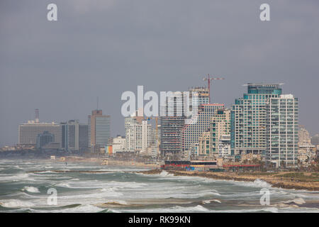 Vista sul centro di Tel Aviv come visto da di Jaffa, Tel Aviv, Israele Foto Stock