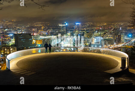 Paesaggio urbano di notte, Oslo Foto Stock