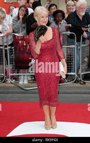 22 Luglio 2013 - rosso 2 Premiere europeo, Impero, Leicester Square, Londra Foto Mostra: Helen Mirren Foto Stock