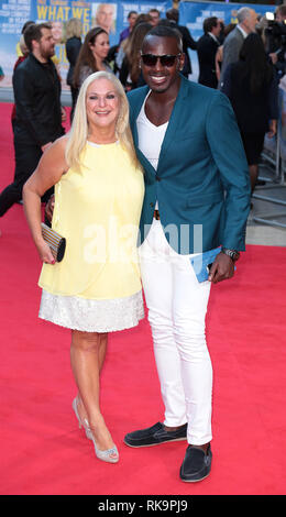 22-09-14: "Cosa abbiamo fatto sulla nostra vacanza' - World Premiere, Odeon West End di Londra Vanessa Feltz e Ben Ofoedu arrivare Foto Stock