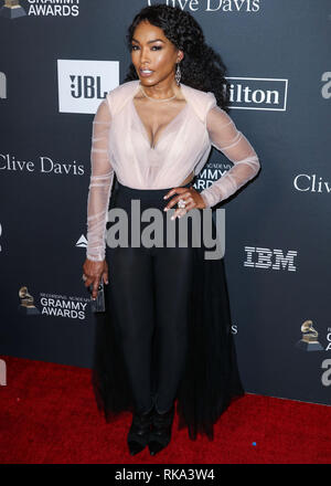 In California, Stati Uniti d'America. 9 Feb 2019. L'attrice Angela Bassett arriva presso la Recording Academy e Clive Davis' 2019 Pre-GRAMMY gala tenutosi presso il Beverly Hilton Hotel il 9 febbraio 2019 a Beverly Hills Los Angeles, California, Stati Uniti. (Foto di Xavier COLLIN/Image Press Agency) Credito: Image Press Agency/Alamy Live News Foto Stock